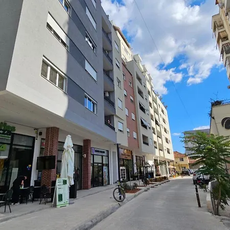 Gloria New Bazaar Apartment *
