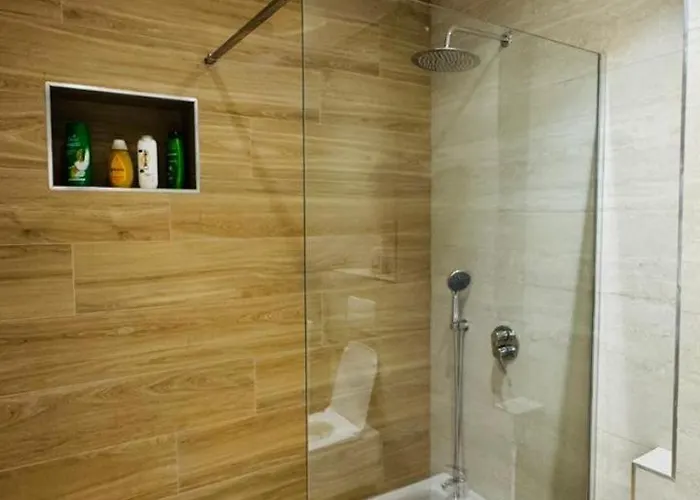 Gloria New Bazaar شقة *